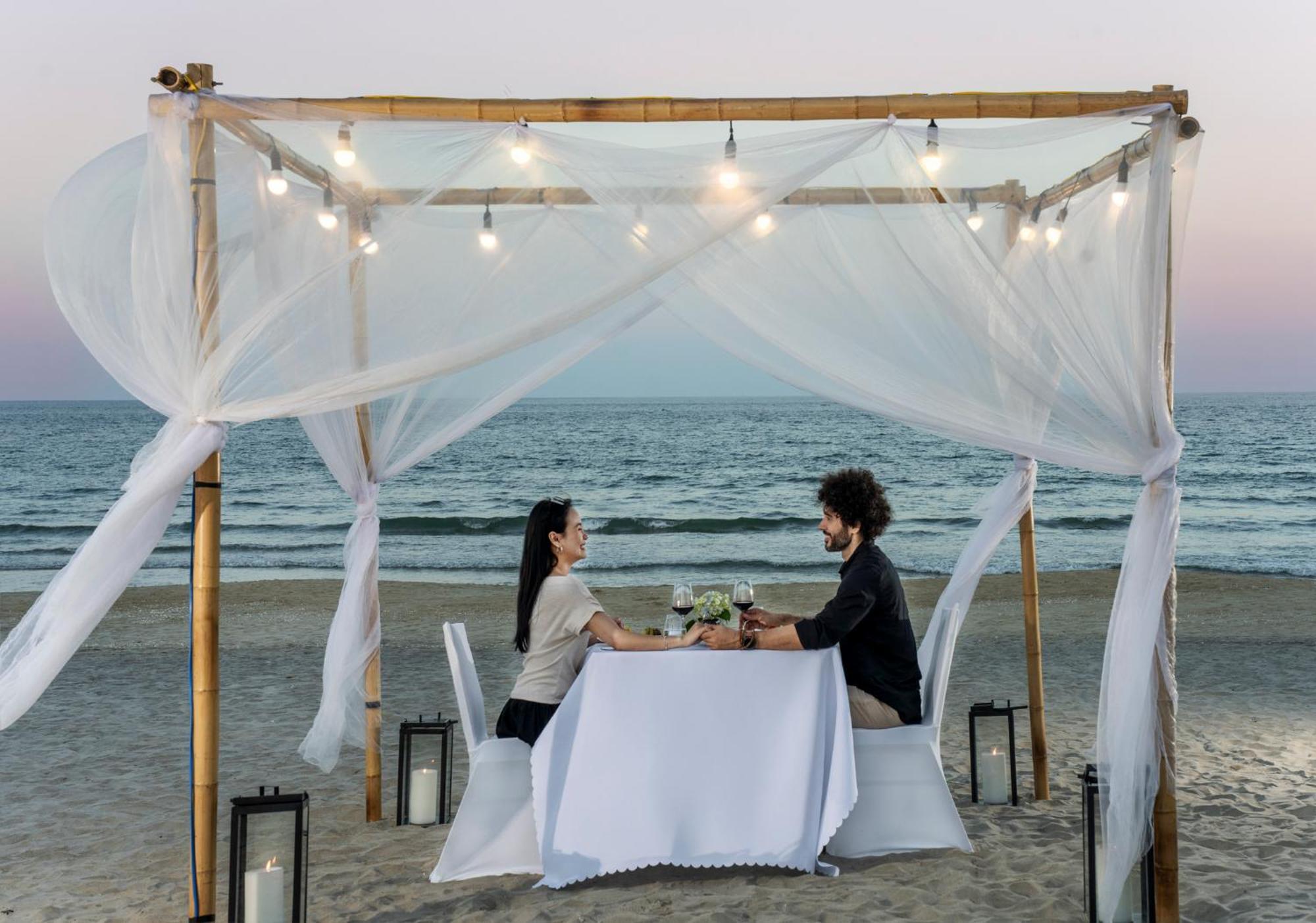 Wyndham Hoi An Royal Beachfront Resort & Villas Zewnętrze zdjęcie