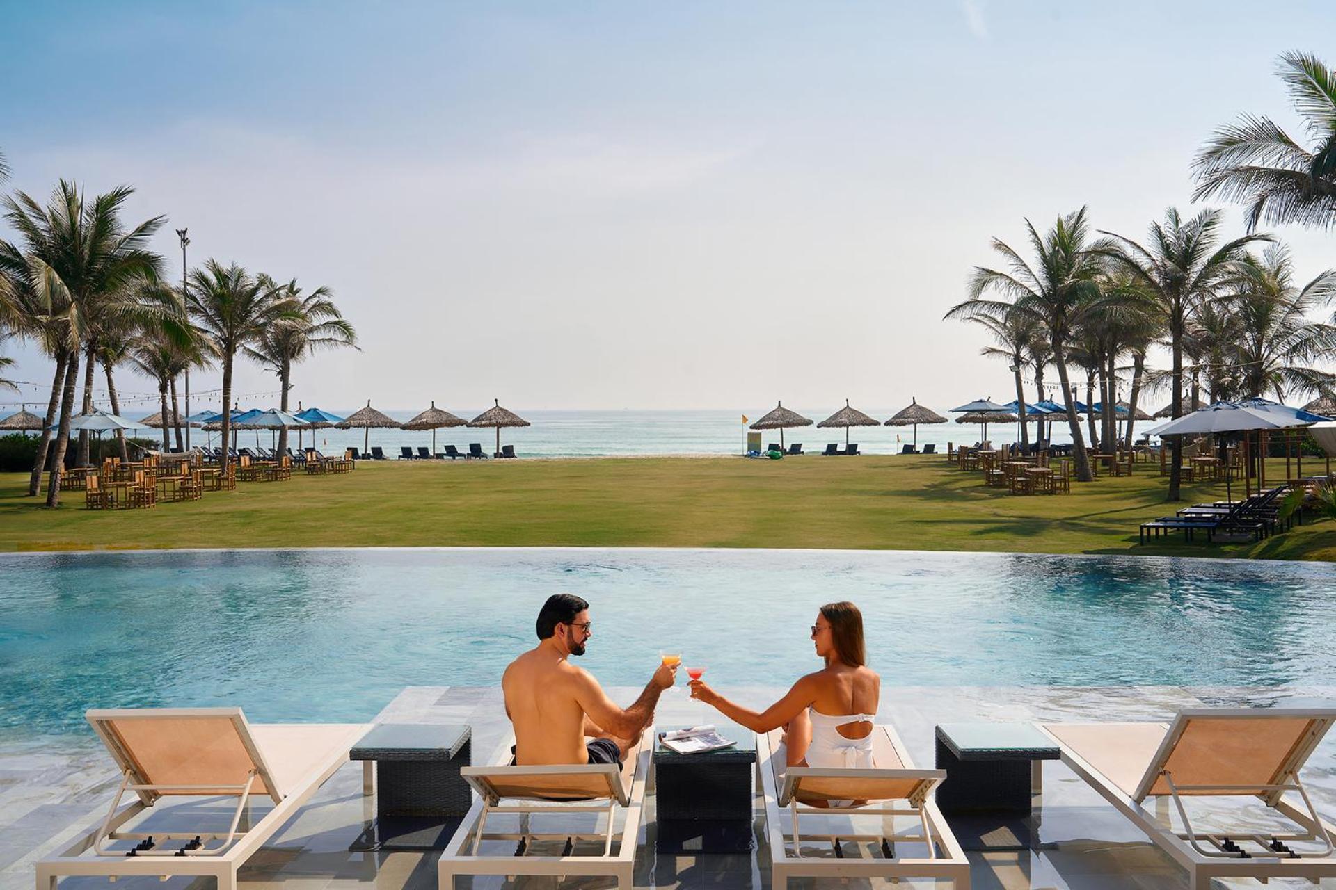 Wyndham Hoi An Royal Beachfront Resort & Villas Zewnętrze zdjęcie