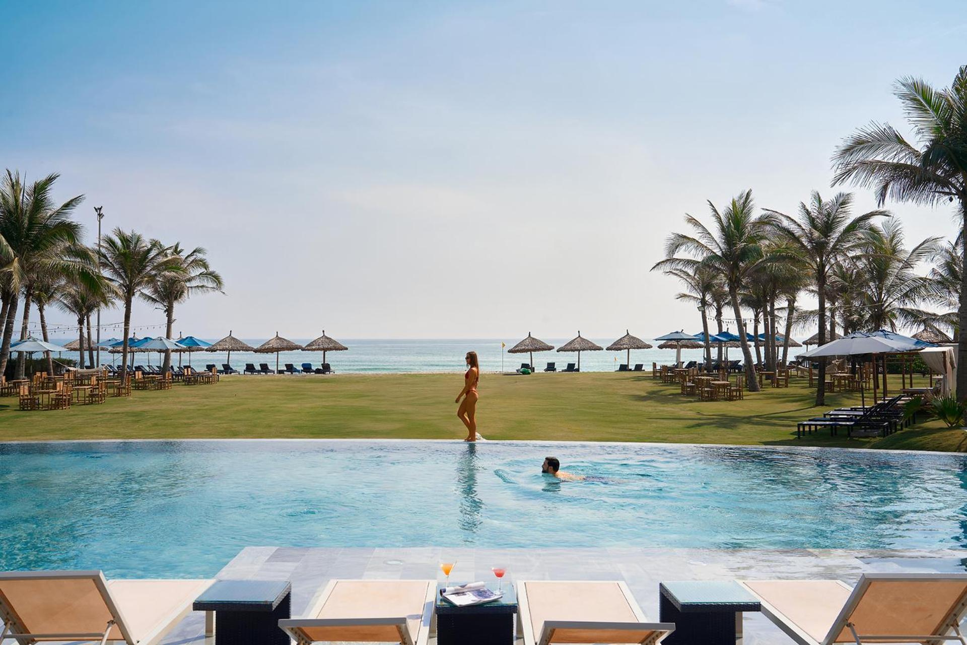 Wyndham Hoi An Royal Beachfront Resort & Villas Zewnętrze zdjęcie